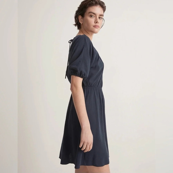 Madewell Cutout-Back Mini Dress 
Size xs
Pit to pit 20” - Picture 4 of 8